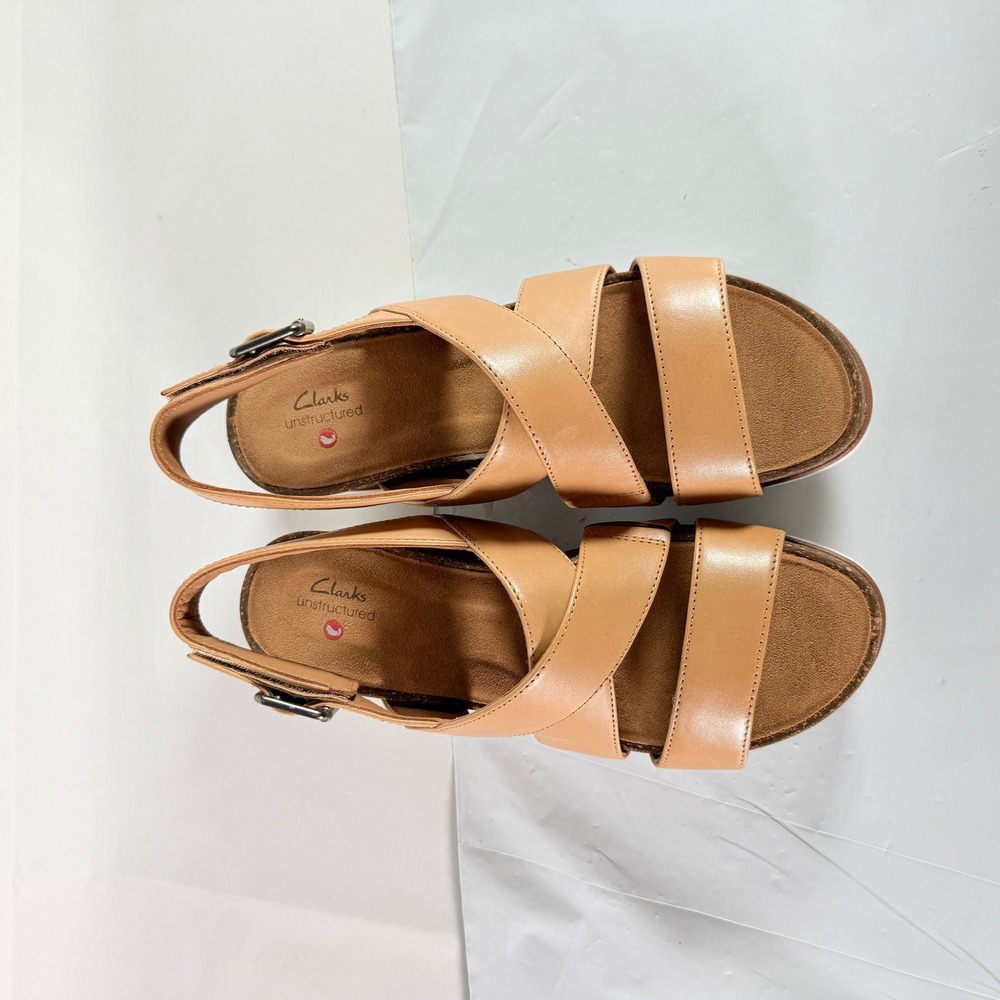 Clarks Lizby Cross Sandal Women 8 Sand Leather Platform Wedge New In Box - Picture 3 of 11